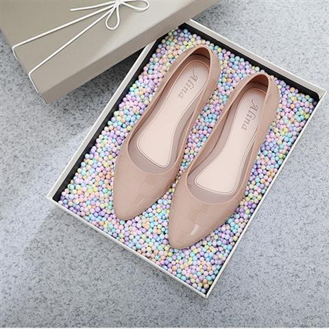 Sapatos de Trabalho Slip-On de Bico Fino e Salto Anabela Elegantes