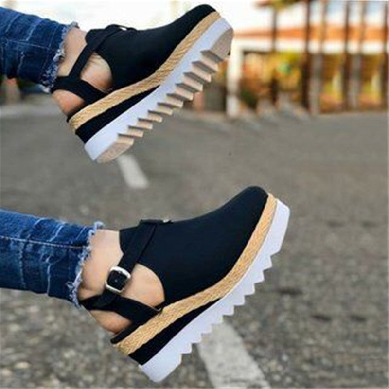 Sapatos  de plataforma com salto anabela