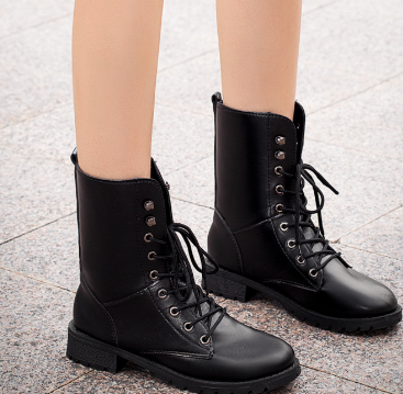 Botas Martin de Cano Médio e Top Alto em Couro