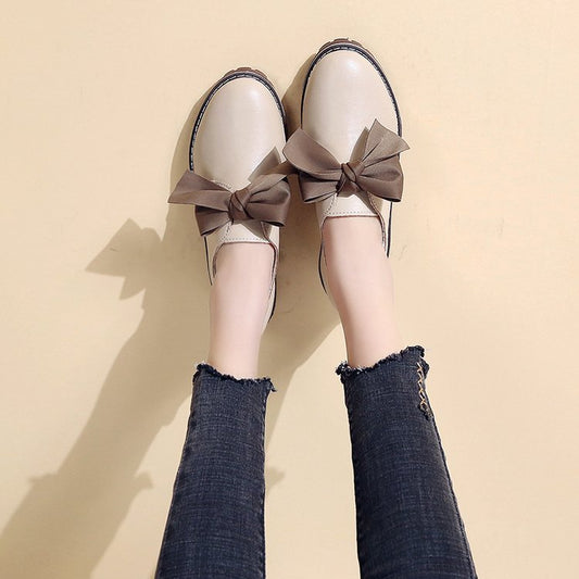 Sapatos Oxford com Sola Grossa e Laço Retrô para Mulheres