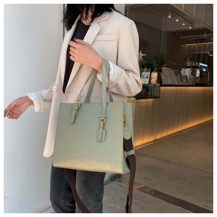 Bolsa Tote com Estampa de Pedra