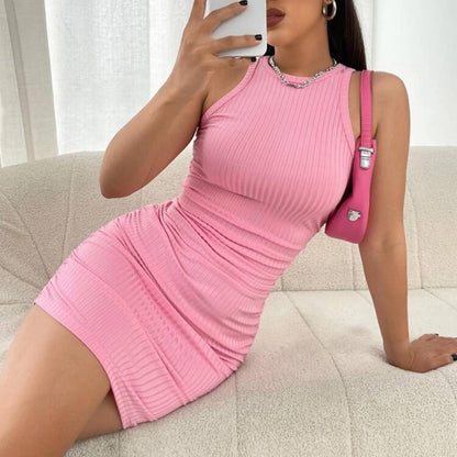 Vestido Tubinho Slim-fit Sem Mangas com Decote Redondo e Pregas