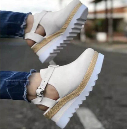 Sapatos  de plataforma com salto anabela